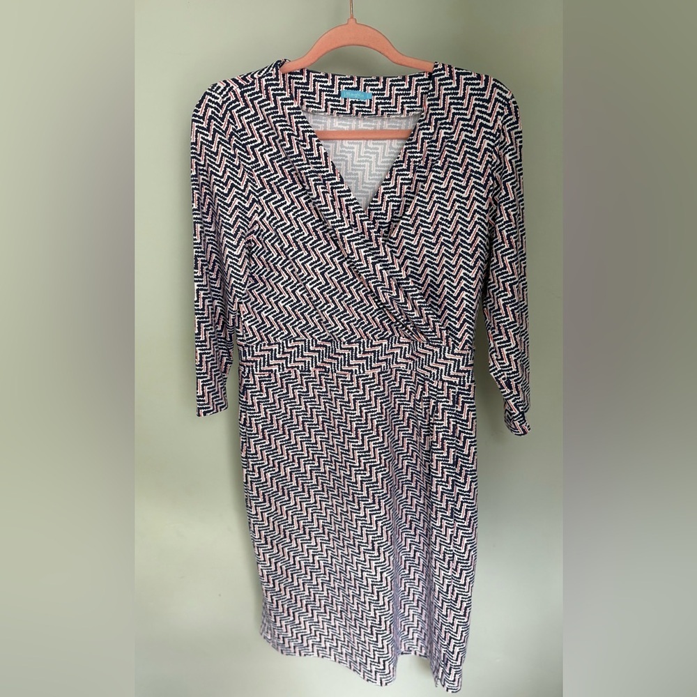 J.Mc Laughlin Lanie dres. Navy/white/red checks on V neck. 3/4 sleeve - size LG